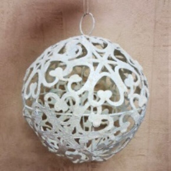 5.5" Metal Ball Ornament - Picture 1 of 1